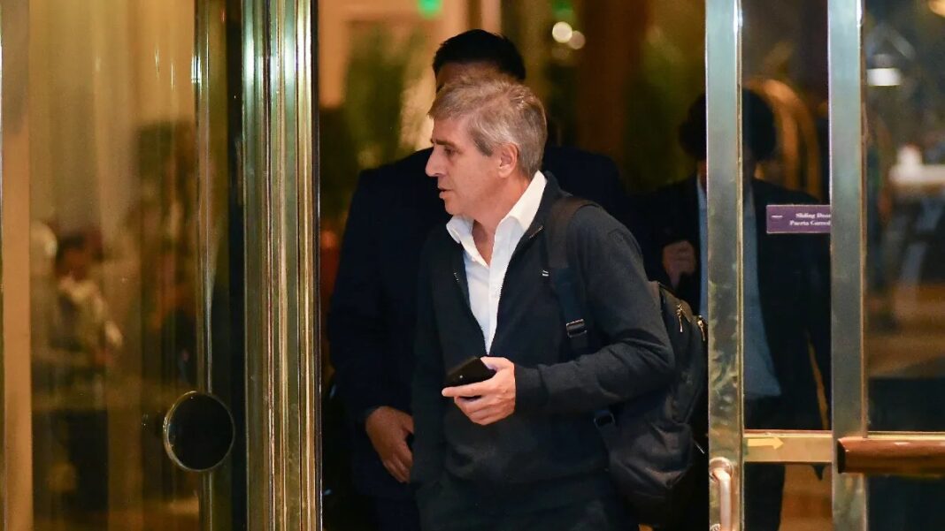 El ministro de Economía, Luis 