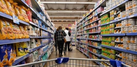 El INDEC publicará esta tarde los datos de inflación minorista correspondiente a noviembre. Habrá una fuerte suba con relación a octubre.