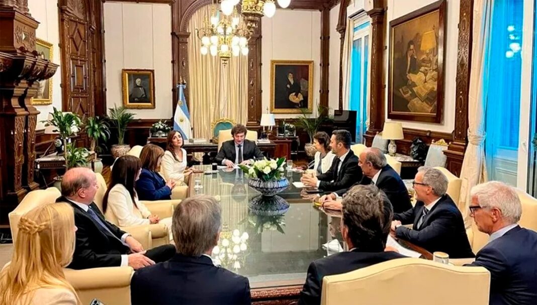 El presidente Javier Milei encabezó este martes una nueva reunión de Gabinete pero esta vez 