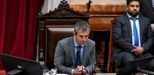 Avanza la transición en el Congreso de la Nación. La Cámara de Diputados designó nuevo presidente, y el Senado tomo juramente a los legisladores electos.