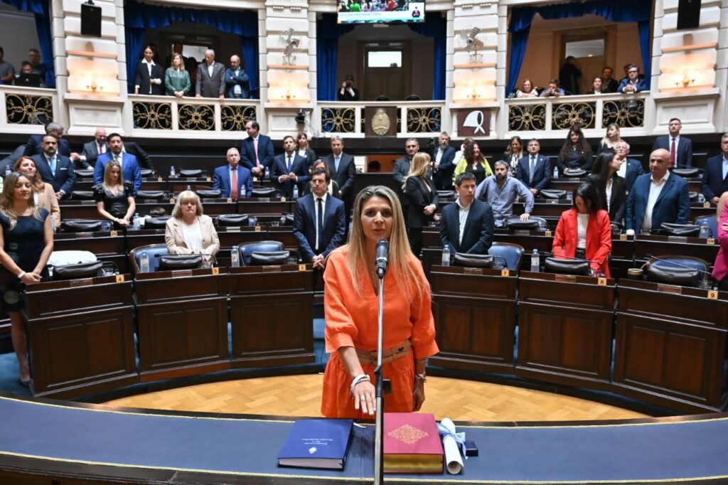  “Sí, juro”, María Laura Fernández.