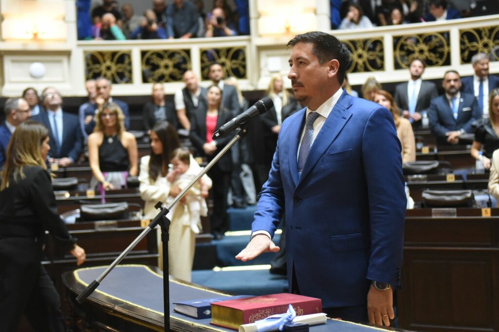 "Si, juro", Martín Adolfo Rozas. 