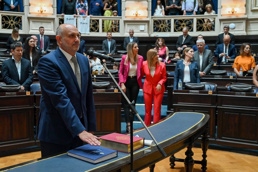 "Si, juro", Alexis Raúl Guerrera. 