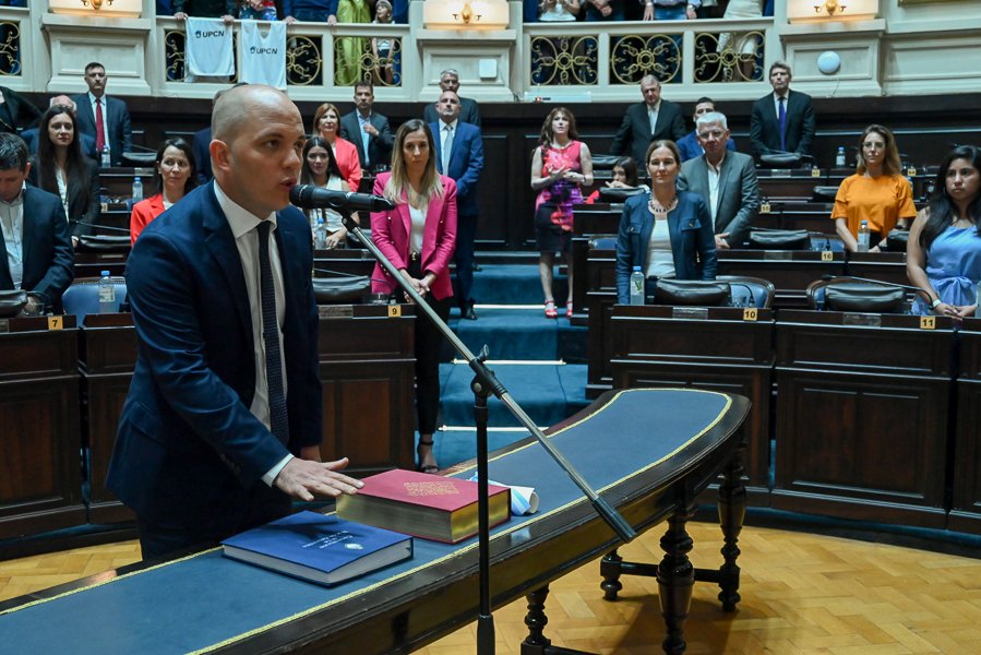 “Si, juro”, Avelino Ricardo Zurro. 