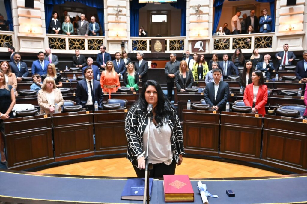 “Si, juro", Viviana Yolanda Romano. 