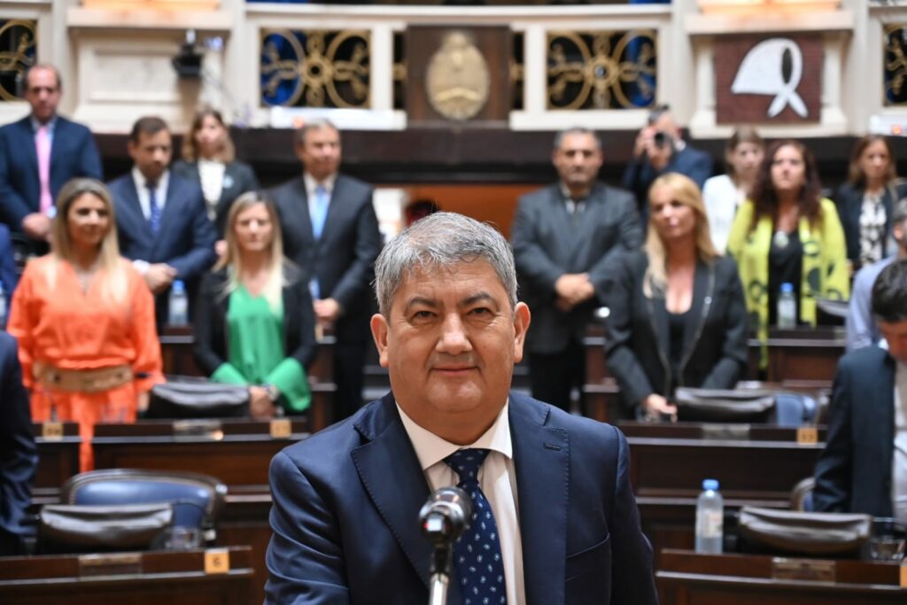  “Si, acepto”, Teodoro Ramón Chávez. 