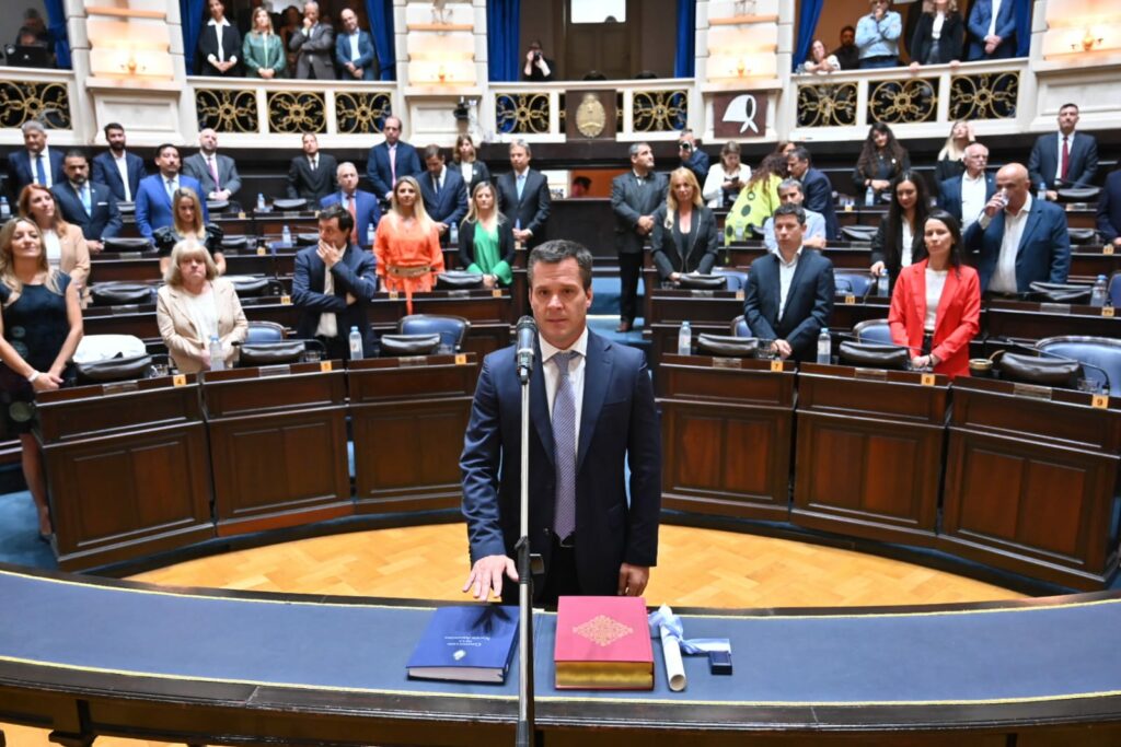 “Si, juro”, Agustín Forchieri. 