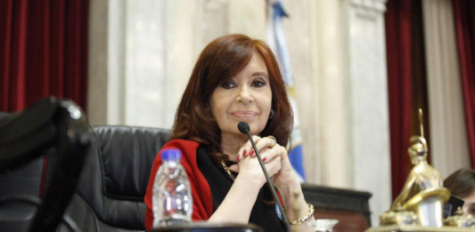La expresidenta, Cristina Kirchner, este domingo, reaparece en el canal de Youtube de Gelatina, con motivo del 50° aniversario de la muerte de Juan Domingo Perón.