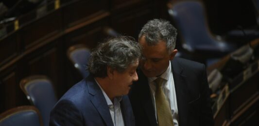 La Libertad Avanza oficializó la ruptura de sus bloques en la Legislatura bonaerense. Los nombres confirmados y en danza.