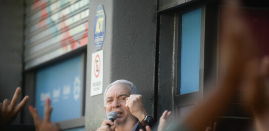 El intendente electo de La Plata, Julio Alak, volverá el próximo martes a la Municipalidad tras 16 años de su último mandato. La agenda completa.