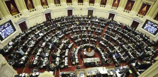 Gabriela Covelli, madre de una víctima de mala praxis, pidió que la Ley Nicolás sea tratada en Diputados previo al recambio de legisladores.