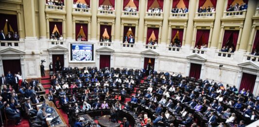 A partir de las 10 horas, la Cámara de Diputados de la Nación comenzará a debatir la “ley ómnibus”. Se podría extender hasta el viernes inclusive.