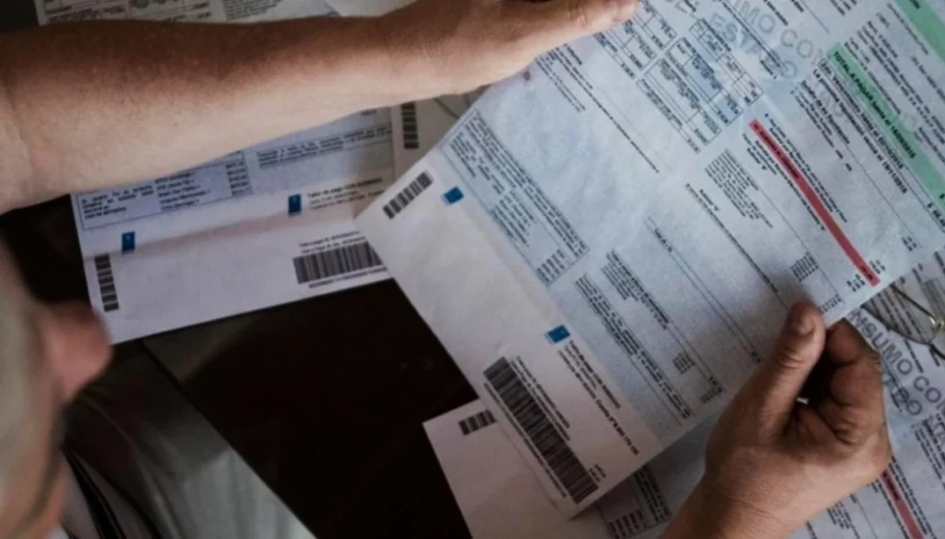 A pesar de la tendencia a la baja de la inflación, julio llega con aumentos programados que volverán a impactar en el bolsillo de los argentinos. Entérate uno por uno cuáles son.