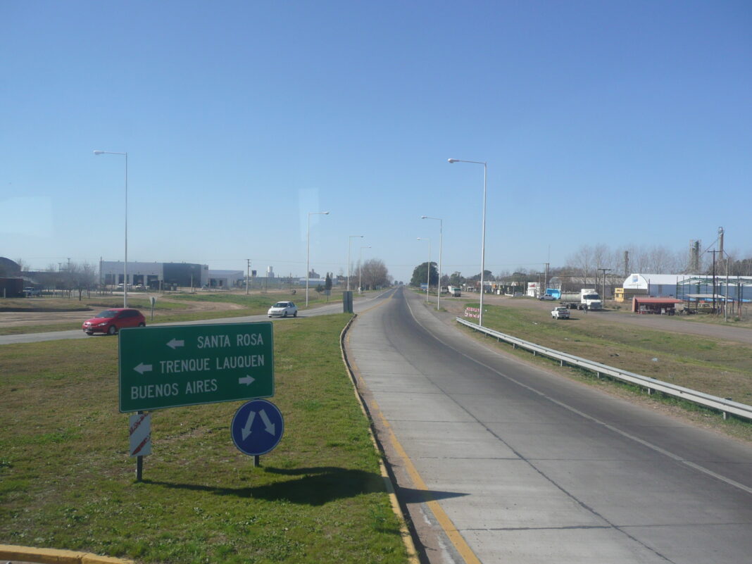 El diputado radical Valentín Miranda presentó en la Legislatura bonaerense un proyecto de declaración para destacar a la agrupación “Autovía Ruta 5 YA”.