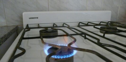 Como adelantó Adorni, el Gobierno suspendió el aumento de la tarifa de gas que estaba previsto para mayo.