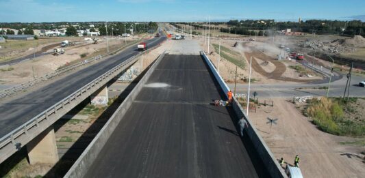 El diputado Lorenzo Natali manifestó que los trabajos en la obra Circunvalación Norte de Bahía Blanca continúan parados por “falta de pagos”.