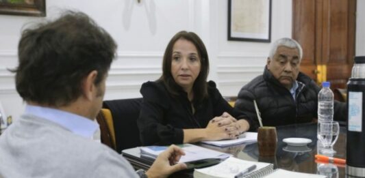 La dirigente de UATRE, Natalia Sánchez Jauregui, destacó el trabajo de Kicillof para paliar los efectos de las políticas económicas nacionales.