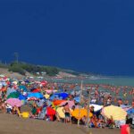 Verano 2024: Monte Hermoso registró una ocupación del 70% en la primera quincena de enero Monte Hermoso registró una ocupación hotelera del 70% durante la primera quincena de enero. En los fines de semana del verano 2024, alcanzó el 85% promedio.
