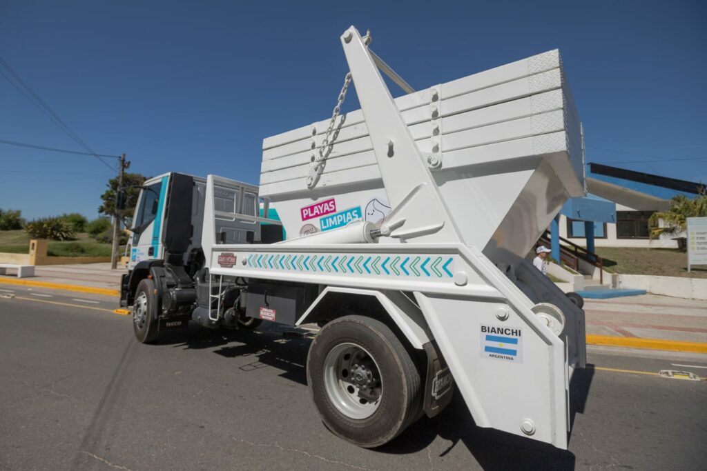La Costa recibirá dos camiones de alta capacidad para la recolección de residuos sólidos reciclables.