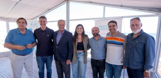 El intendente de La Costa, Juan de Jesús, acordó con la Provincia la entrega de dos camiones de recolección de residuos reciclables