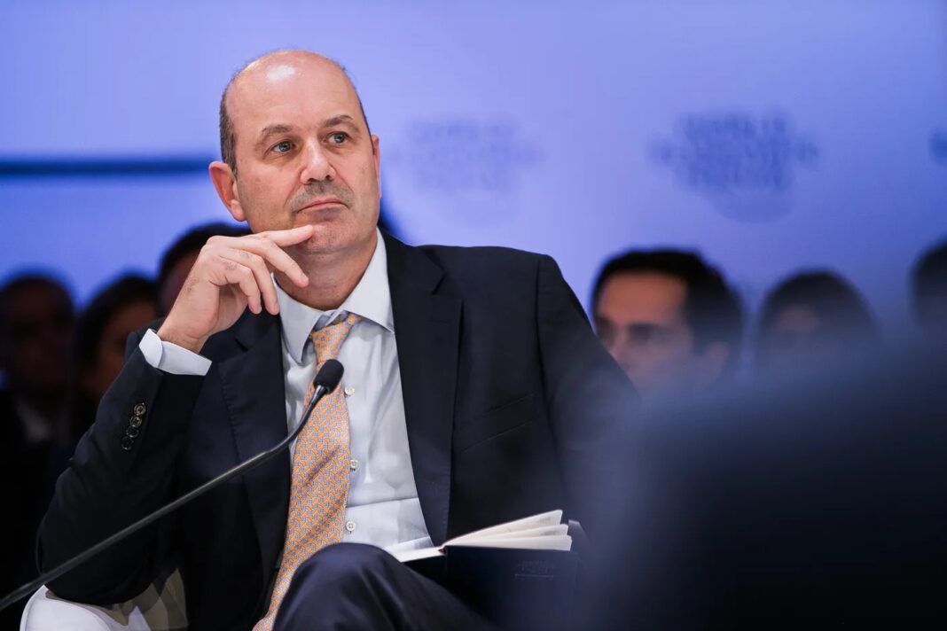 El presidente Javier Milei y el extitular del Banco Central, Federico Stuerzenegger, acordaron que el ideólogo del DNU tenga un cargo formal en el Gobierno.