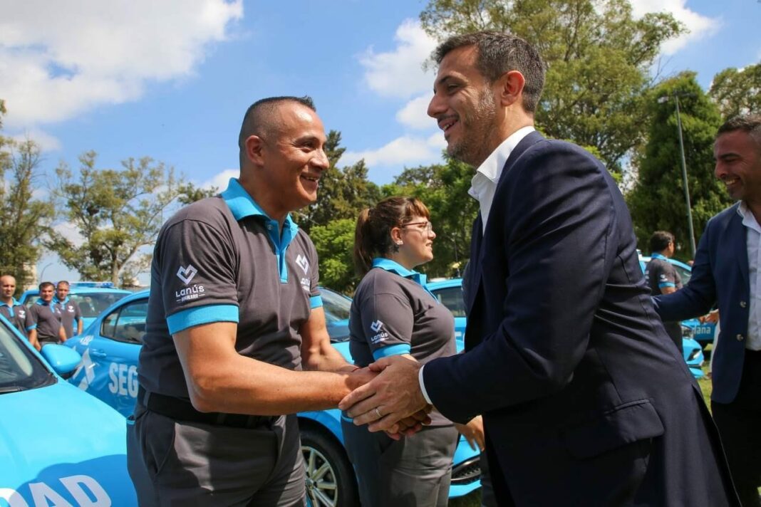 El intendente de Lanús, Julián Álvarez, anunció la llegada de 50 nuevos patrulleros para combatir la inseguridad en el municipio.