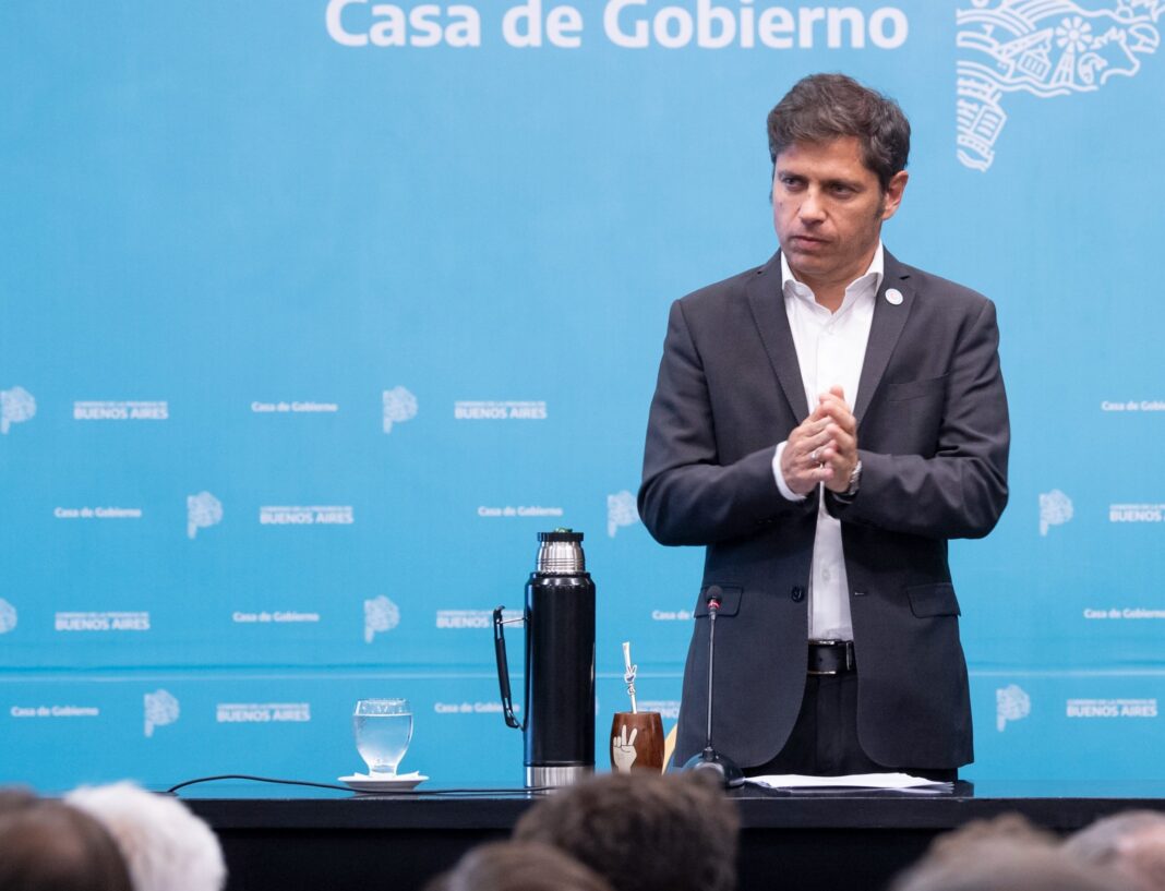 El gobernador bonaerense Axel Kicillof llevará un planteo de inconstitucionalidad y una cautelar a la Corte Suprema para frenar el recorte de Milei.