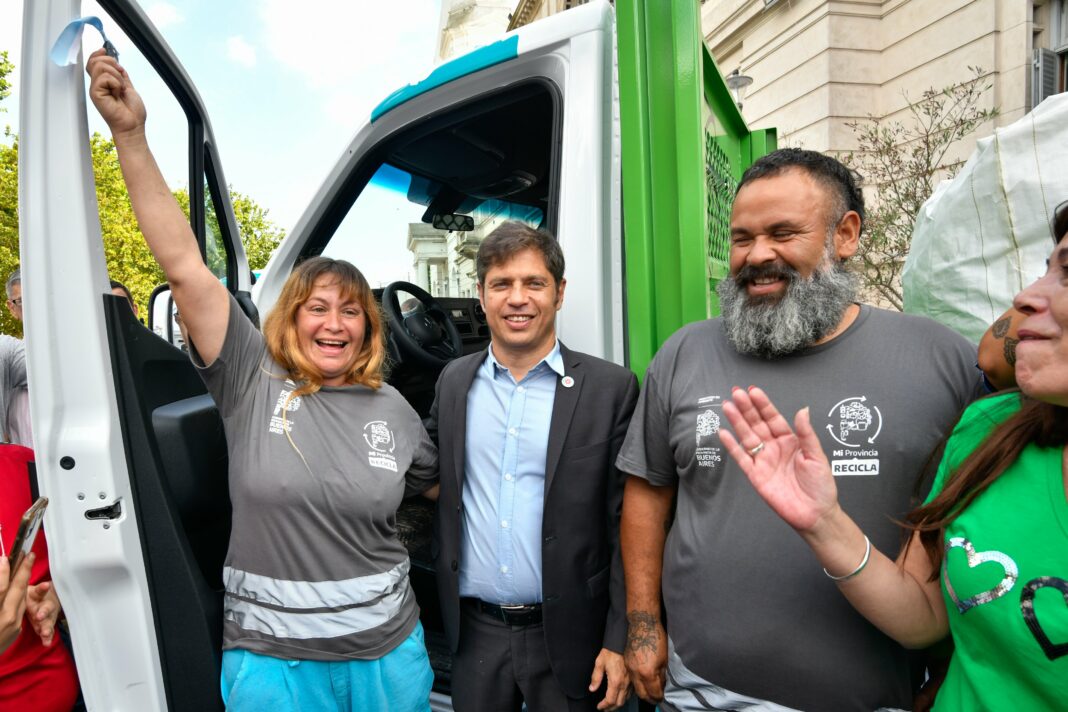 El gobernador bonaerense Axel Kicillof visitó Olavarría para inaugurar obras y terminó envuelto en un conflicto con los municipales.