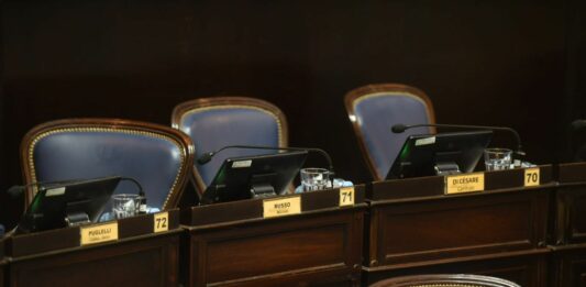 Los diputados bonaerenses de Sergio Massa vaciaron el recinto de la Cámara baja para mostrar su malestar con Kicillof, Máximo Kirchner e Insaurralde.
