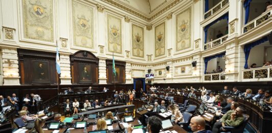 El bloque PRO de la Legislatura bonaerense responsabilizó este martes al gobernador Axel Kicillof por el "desmanejo y colapso" que atraviesa IOMA.