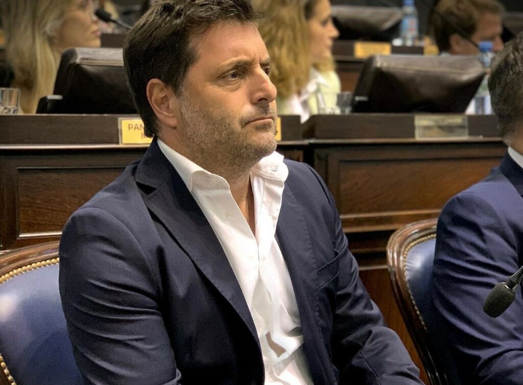 Rovello: "La gente se muere esperando que funcione IOMA"