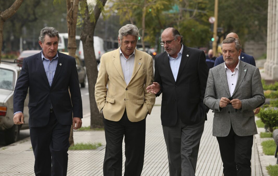 El campo volvió a reclamarle al Gobierno de Javier Milei que marque un “horizonte” para avanzar en las “retenciones cero”.