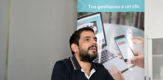 El titular del IOMA, Homero Giles, criticó el pedido de interpelación de los diputados y senadores de Juntos en la Legislatura bonaerense.