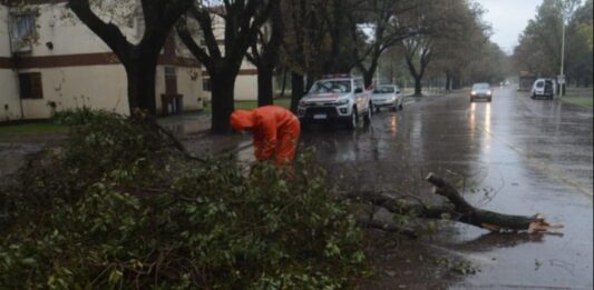 El municipio de Bahía Blanca nuevamente se encuentra bajo alerta amarilla y naranja por la llegada de fuertes tormentas.