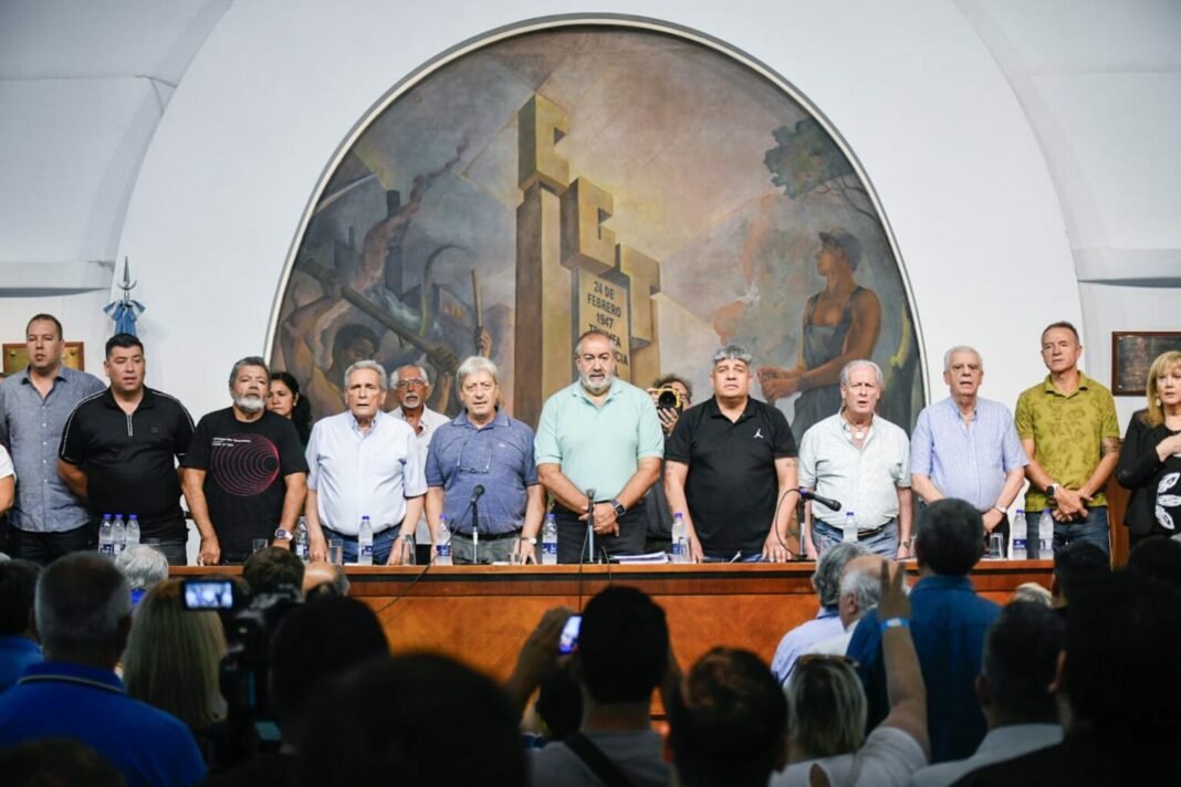 Luego de que el Gobierno convocará al Consejo del Salario, la CGT reclama un aumento del salario mínimo del 85%.