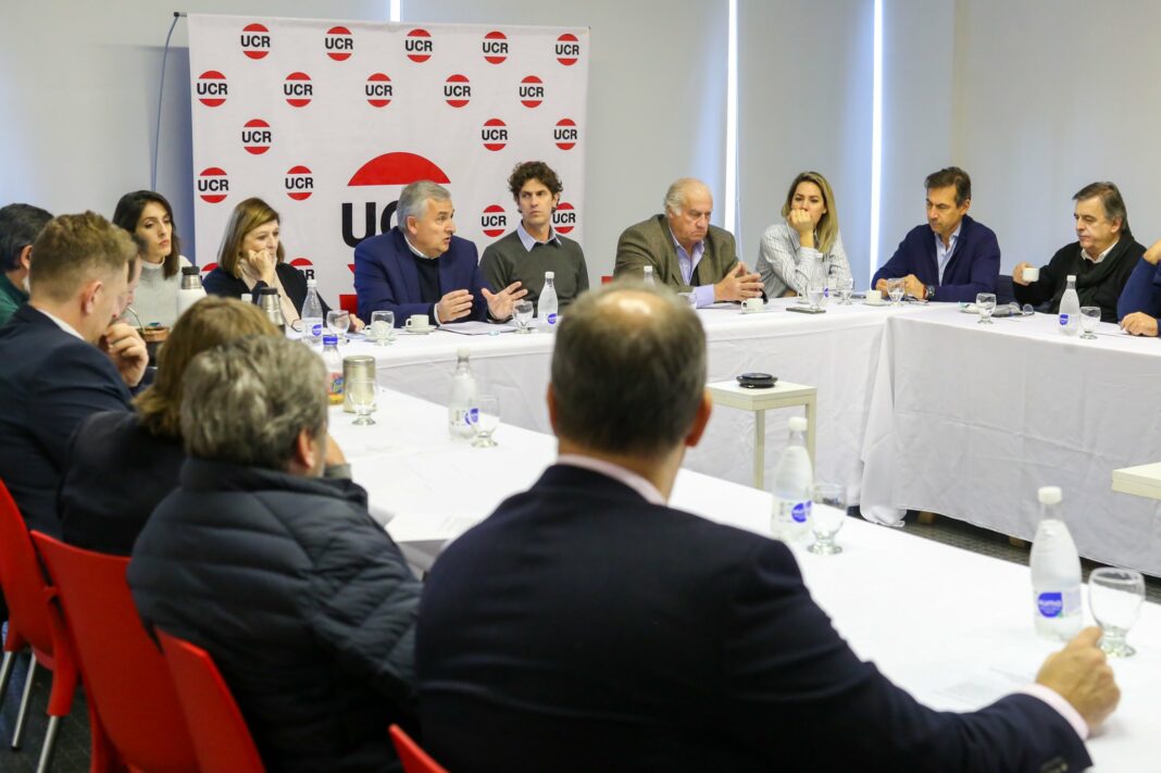La Unión Cívica Radical se manifestó acerca de las declaraciones del presidente Javier Milei, que los tildó de traidores por no acompañar la ley ómnibus.