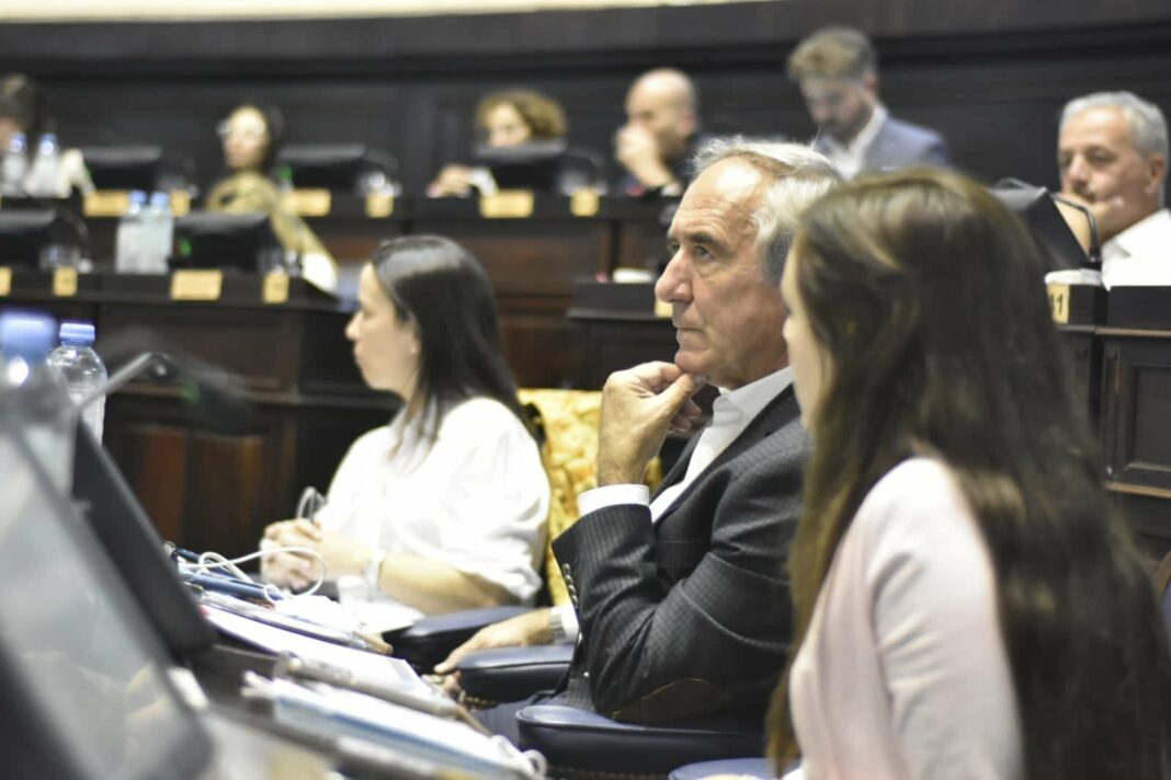 El diputado bonaerense de Bahía Blanca, Lorenzo Natalí, sufrió un accidente cerebrovascular (ACV) hemorrágico y entró en terapia intensiva.