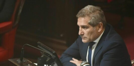 El titular del bloque de senadores Libertad Avanza, Sergio Vargas, salió a respaldar la ley ómnibus de Javier Milei y criticó el rechazo de parte de la oposición.