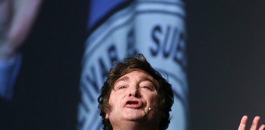 Milei habló de que el Congreso es un “nido de ratas” y desató una guerra con legisladores del peronismo que rápidamente defendieron la institución.