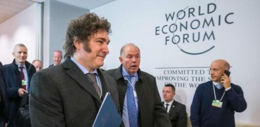 El Gobierno nacional, a cargo de Javier Milei, evalúa llegar a un nuevo acuerdo con el Fondo Monetario Internacional (FMI), que podría implicar el desembolso de mayores fondos.