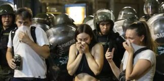 La UCR exige la liberación de la militante de la UCR detenida en el Congreso y se pone en duda su apoyo a la Ley Ómnibus.