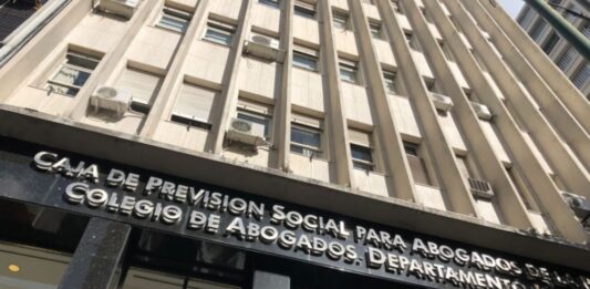 La senadora Sofia Vannelli presentó un proyecto para garantizar la paridad de género en los Colegios, Consejos y Cajas profesionales.