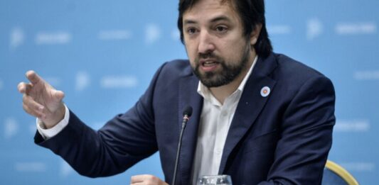 Kreplak advirtió que todavía falta lo peor de la epidemia de dengue y dio detalles sobre la vacuna.