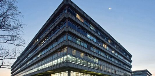 El director del CBC de la UBA advirtió sobre la crisis presupuestaria que atraviesa la casa de estudios.