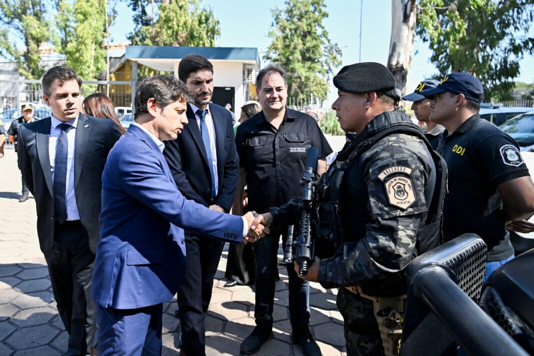 El gobernador Axel Kicillof se mostró junto a su par santafesino Maximiliano Pullaro en San Nicolás, desde donde anunció un plan de lucha contra el narcotráfico.