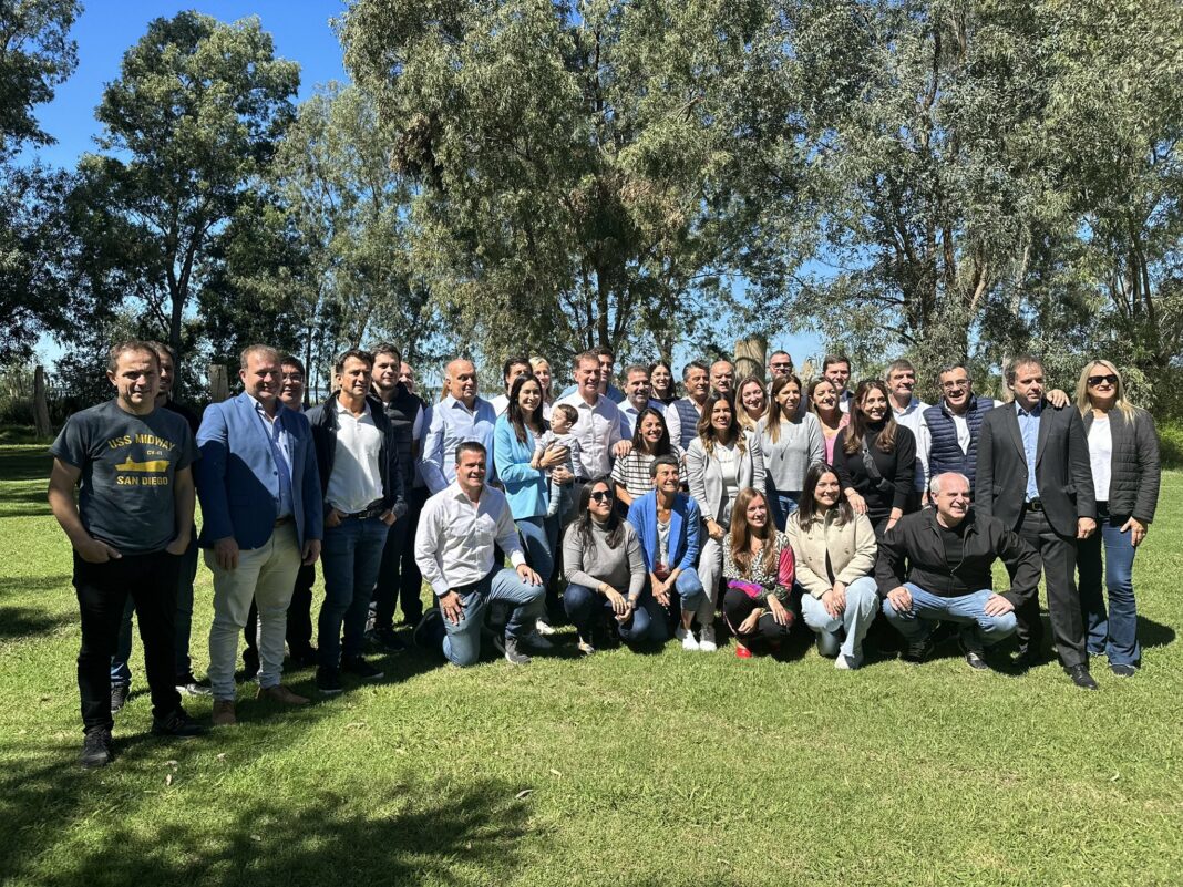 Los principales dirigentes bonaerenses del PRO se reunieron en Lobos para tener una cumbre en la que analizaron la coyuntura política nacional y provincial.