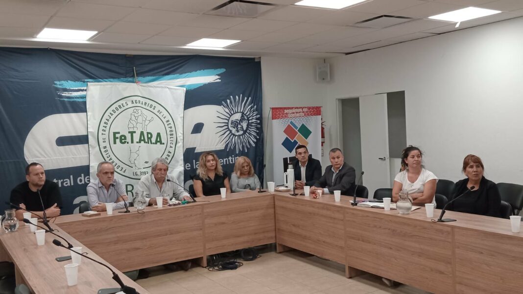 La entidad agropecuaria FETARA repudió la apertura de las importaciones de la canasta básica alimentaria. “Destruye de manera criminal la industria alimenticia”, remarcó.
