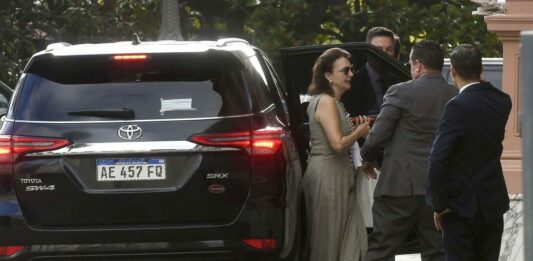 La Canciller, Diana Mondino, ordenó reabrir las embajadas argentinas en Israel,Irán, El Líbano y Siria, tras haber sido cerradas de manera preventiva luego del ataque de Irán.
