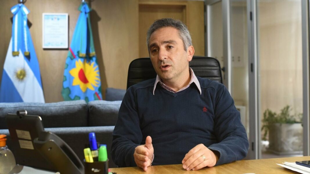 El ministro de Desarrollo de la Comunidad, Andrés Larroque, remarcó que el impuesto inmobiliario rural 