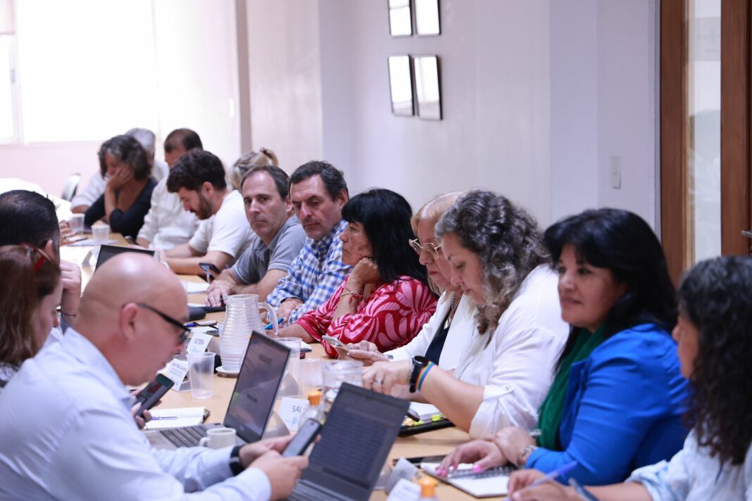Al igual que los estatales, los docentes bonaerenses acordaron con el Ejecutivo provincial, a cargo de Axel Kicillof, un incremento salarial del 13,5% para marzo.